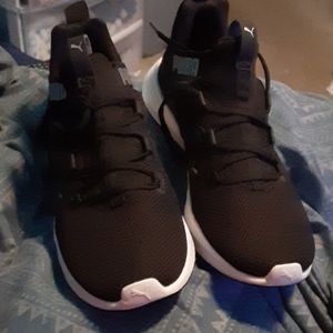 Puma sneakers womens 11